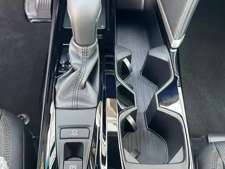 Toyota Camry Luxe 2025 года за 22 590 000 тг. в Алматы – фото 24