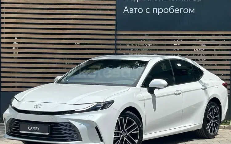 Toyota Camry Luxe 2025 года за 22 590 000 тг. в Алматы