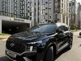 Hyundai Santa Fe 2022 года за 14 300 000 тг. в Алматы
