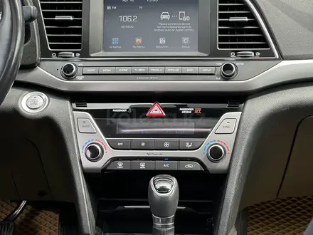 Hyundai Elantra 2018 года за 8 900 000 тг. в Актау – фото 8