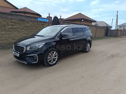 Kia Carnival 2019 года за 14 000 000 тг. в Астана