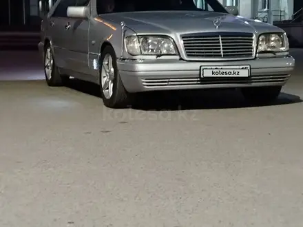 Mercedes-Benz S 320 1995 года за 4 500 000 тг. в Астана – фото 15