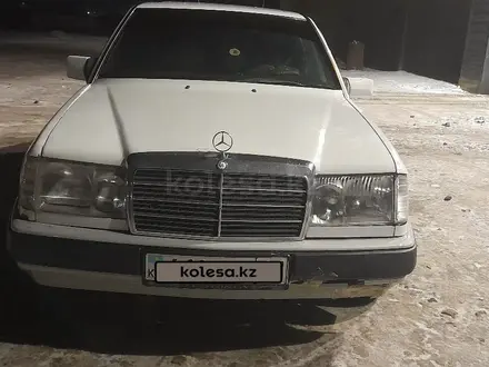 Mercedes-Benz E 200 1992 года за 1 000 000 тг. в Аральск