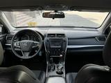 Toyota Camry 2017 года за 10 000 000 тг. в Шымкент – фото 2