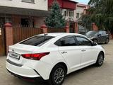 Hyundai Accent 2022 года за 9 500 000 тг. в Уральск – фото 4