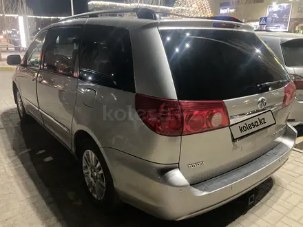 Toyota Sienna 2008 года за 9 000 000 тг. в Атырау – фото 14