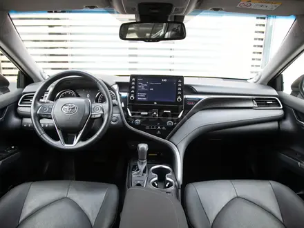 Toyota Camry 2024 года за 18 490 000 тг. в Алматы – фото 12