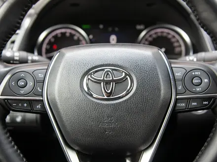 Toyota Camry 2024 года за 18 490 000 тг. в Алматы – фото 17