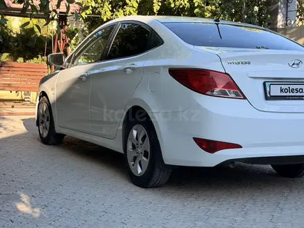 Hyundai Accent 2015 года за 4 700 000 тг. в Актау – фото 2