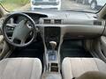 Toyota Camry 1999 годаfor3 450 000 тг. в Алматы – фото 8