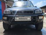 Toyota RAV4 2000 года за 3 300 000 тг. в Алматы – фото 4