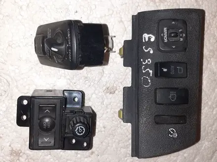 Кнопки переключатель и другие кнопки. Тоуота. за 10 000 тг. в Байсерке – фото 11