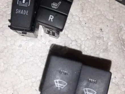 Кнопки переключатель и другие кнопки. Тоуота. за 10 000 тг. в Байсерке – фото 5