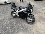 Yamaha  FZR750 1997 годаүшін1 250 000 тг. в Караганда