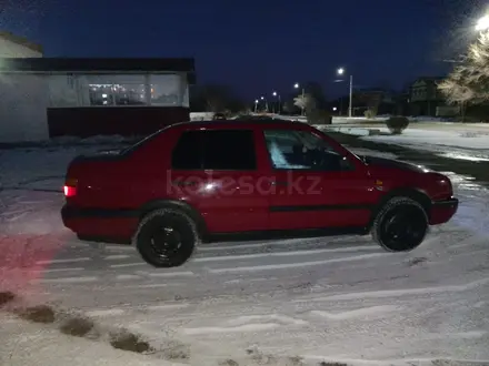 Volkswagen Vento 1992 года за 1 000 000 тг. в Аксу – фото 3