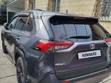 Toyota RAV4 2020 года за 16 500 000 тг. в Тараз – фото 3