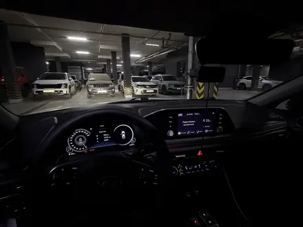 Hyundai Sonata 2022 года за 11 700 000 тг. в Алматы – фото 3