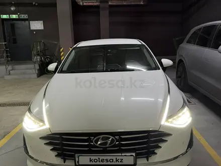 Hyundai Sonata 2022 года за 11 700 000 тг. в Алматы