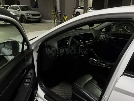 Hyundai Sonata 2022 года за 11 700 000 тг. в Алматы – фото 4