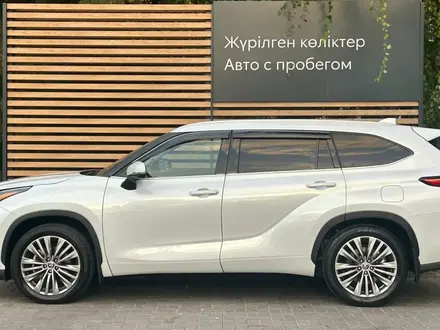 Toyota Highlander Luxe 2023 года за 29 990 000 тг. в Алматы – фото 7