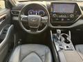 Toyota Highlander Luxe 2023 года за 29 990 000 тг. в Алматы – фото 16