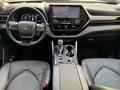 Toyota Highlander Luxe 2023 года за 29 990 000 тг. в Алматы – фото 12