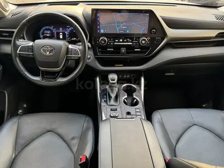 Toyota Highlander Luxe 2023 года за 29 990 000 тг. в Алматы – фото 12