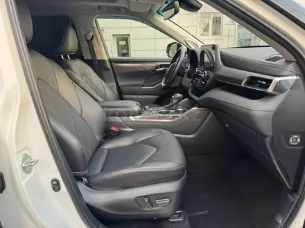 Toyota Highlander Luxe 2023 года за 29 990 000 тг. в Алматы – фото 14