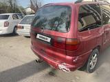 Volkswagen Sharan 1995 года за 950 000 тг. в Алматы – фото 4