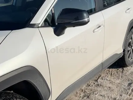 Toyota RAV4 2024 года за 16 500 000 тг. в Кокшетау – фото 2