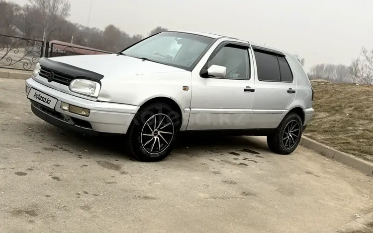 Volkswagen Golf 1995 года за 2 500 000 тг. в Алматы