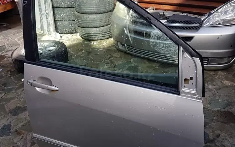Передняя дверь на Toyota Sienna за 50 000 тг. в Алматы