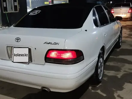 Toyota Avalon 1996 года за 1 850 000 тг. в Алматы – фото 5