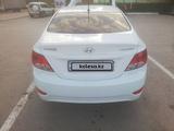 Hyundai Solaris 2013 года за 4 600 000 тг. в Актобе – фото 4