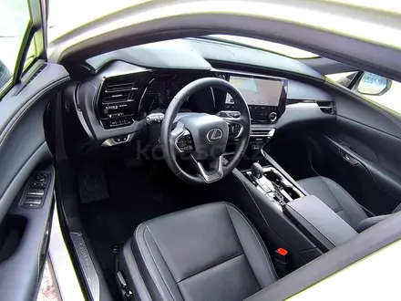 Lexus RX 350 2023 года за 35 000 000 тг. в Астана – фото 11