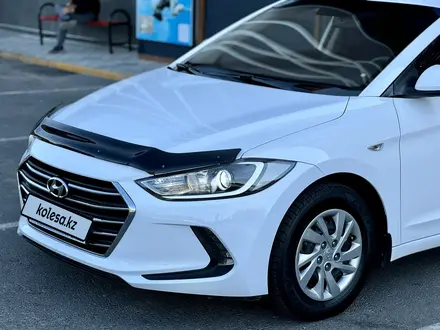 Hyundai Elantra 2018 года за 7 200 000 тг. в Шымкент – фото 6