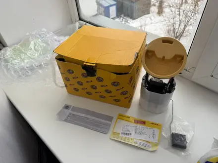 Бензонасос оригинал hella мерседес w211 w219 за 100 000 тг. в Астана