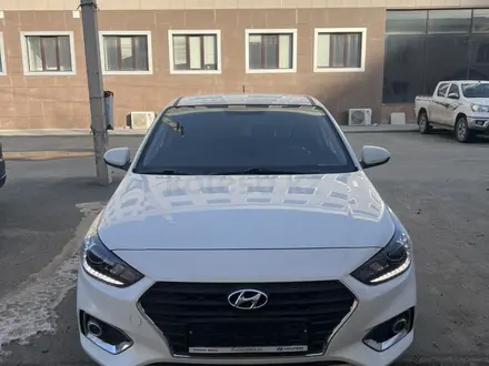 Hyundai Accent 2018 года за 7 300 000 тг. в Атырау