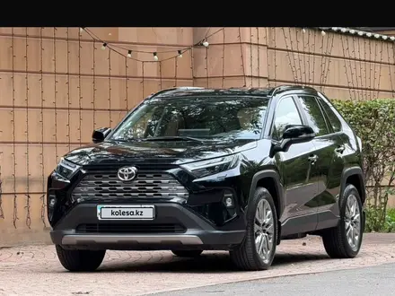Toyota RAV4 2025 года за 16 950 000 тг. в Караганда – фото 2
