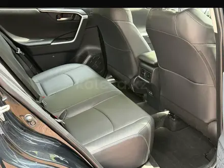 Toyota RAV4 2025 года за 16 950 000 тг. в Караганда – фото 6