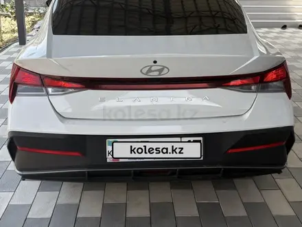 Hyundai Elantra 2024 года за 9 200 000 тг. в Шымкент – фото 4