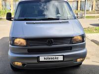 Volkswagen Multivan 2001 годаүшін5 000 000 тг. в Астана