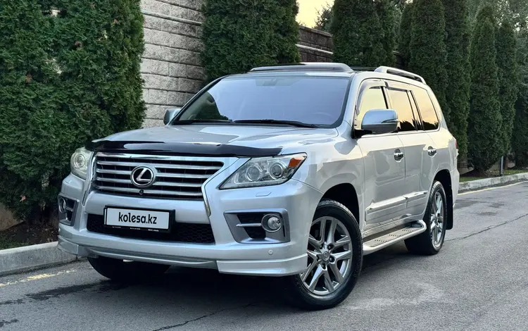 Lexus LX 570 2014 годаfor25 000 000 тг. в Алматы