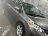 Toyota Sienna 2015 года за 8 500 000 тг. в Уральск