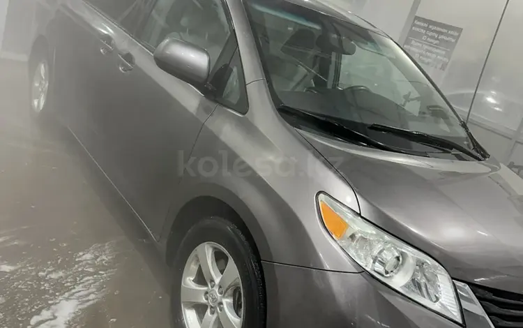 Toyota Sienna 2015 годаүшін8 500 000 тг. в Уральск