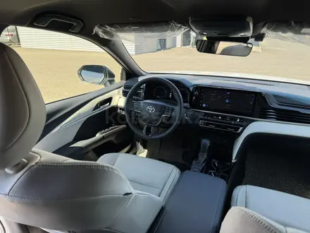 Toyota Camry 2025 года за 19 900 000 тг. в Уральск – фото 25