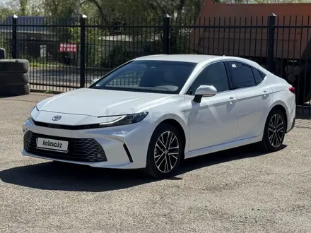 Toyota Camry 2025 года за 19 900 000 тг. в Уральск – фото 2