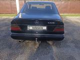 Mercedes-Benz E 220 1993 годаfor950 000 тг. в Талдыкорган – фото 2