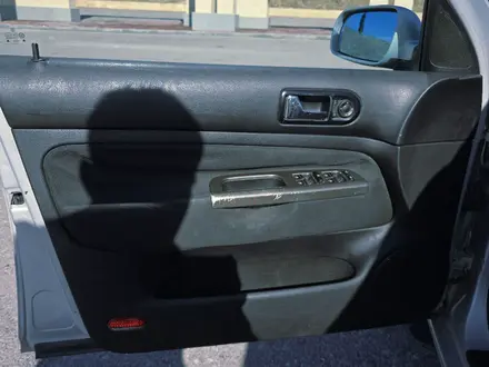 Volkswagen Golf 1998 года за 2 150 000 тг. в Шымкент – фото 21