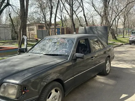 Mercedes-Benz E 260 1992 года за 1 300 000 тг. в Алматы – фото 7